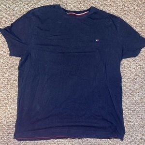 Tommy Hilfiger navy men’s t shirt